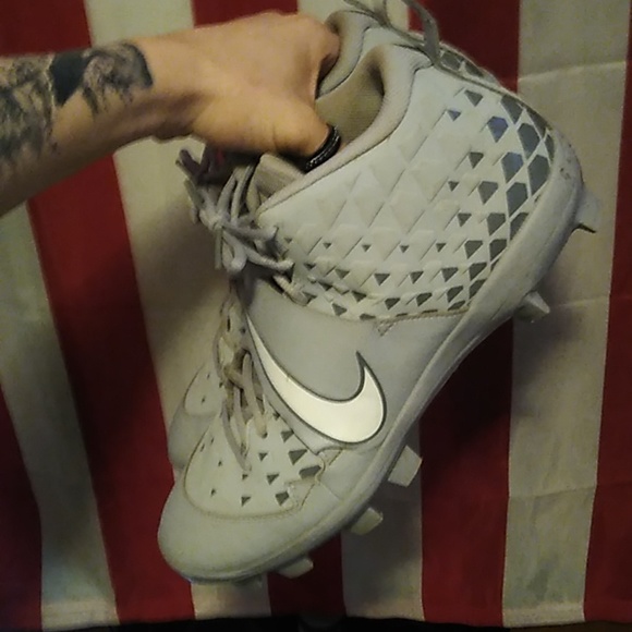 NIKE FORCE ZOOM TROUT 6 METAL Mens Mid Baseball Cleats - Picture 2 of 6